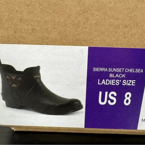 Pendleton Chelsea Boots - Picture 7 of 7